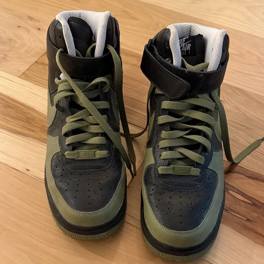 Nike Men's Olive and Black High-Top Sneakers - Picture 4 of 5